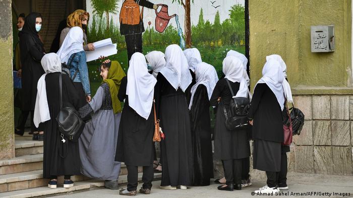  Girls should go back to school, says Guterres