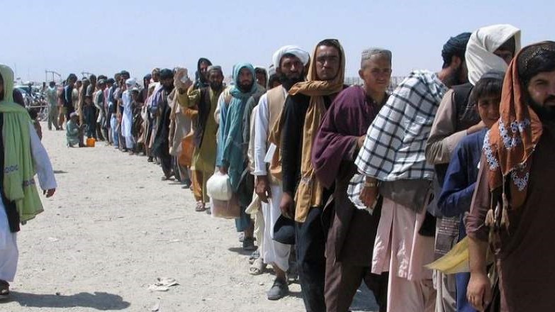  توافق پاکستان و افغانستان بر سر رفت وآمد بس‌های مسافربری در مسیر پیشاور – جلال‌آباد